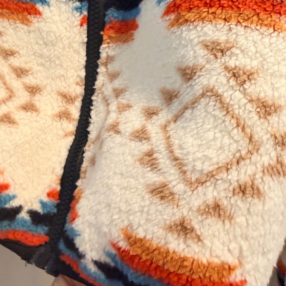 Geometric Patterned Fleece Jacket - Picture 8 of 10